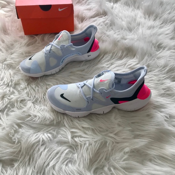 🌸 women’s Nike free shoes 🌸 - Picture 3 of 7